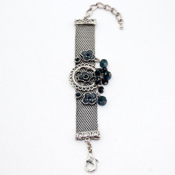 Silver Carvinks Stainless Steel Bracelet - Picture 4 of 7